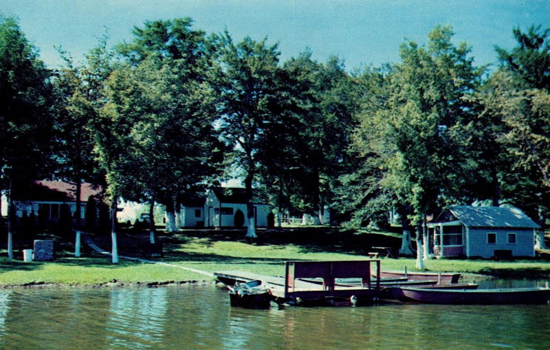 Lone Star Resort - Vintage Postcard (newer photo)